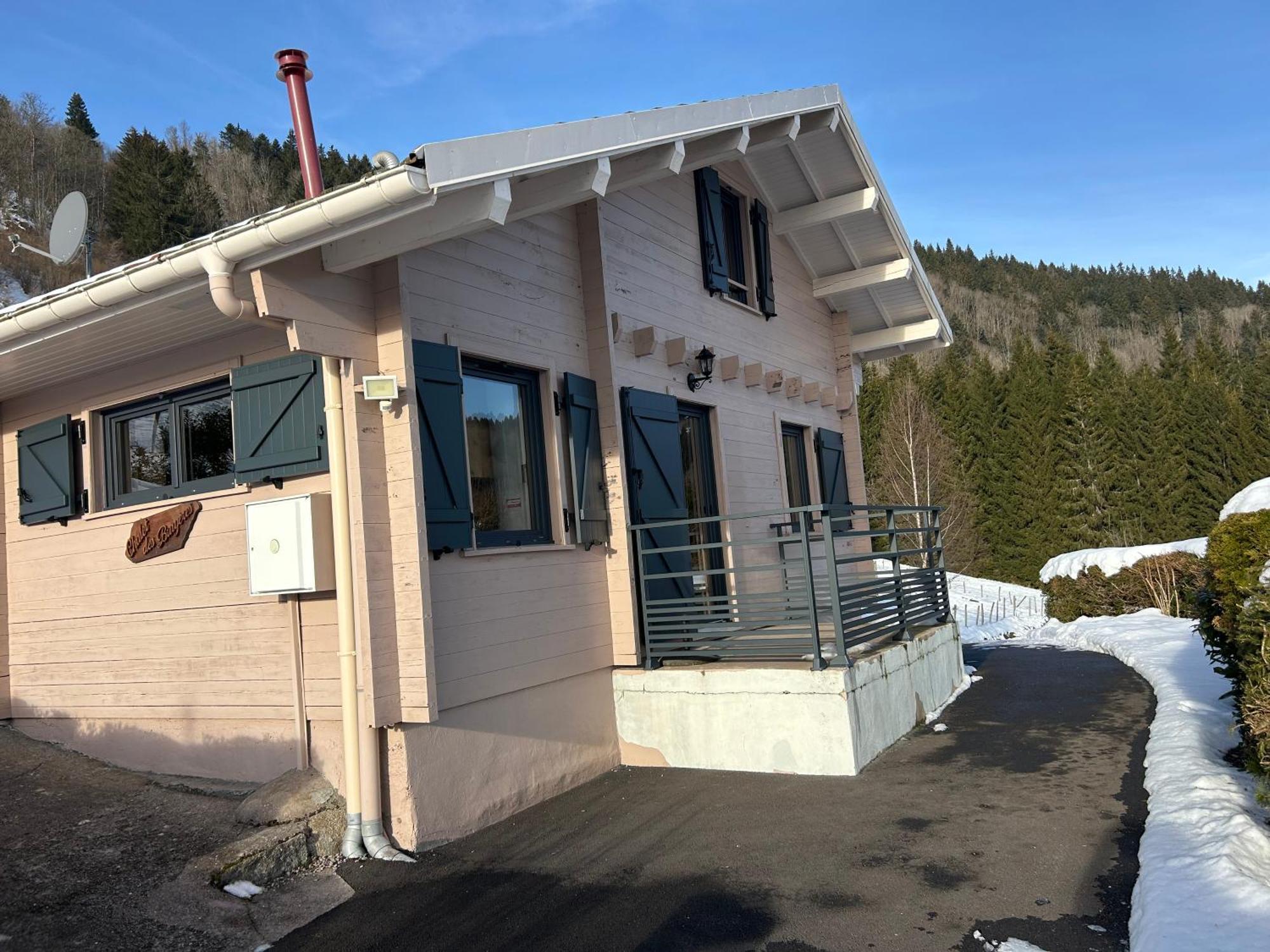Les Bruyeres Wi Fi Chalet